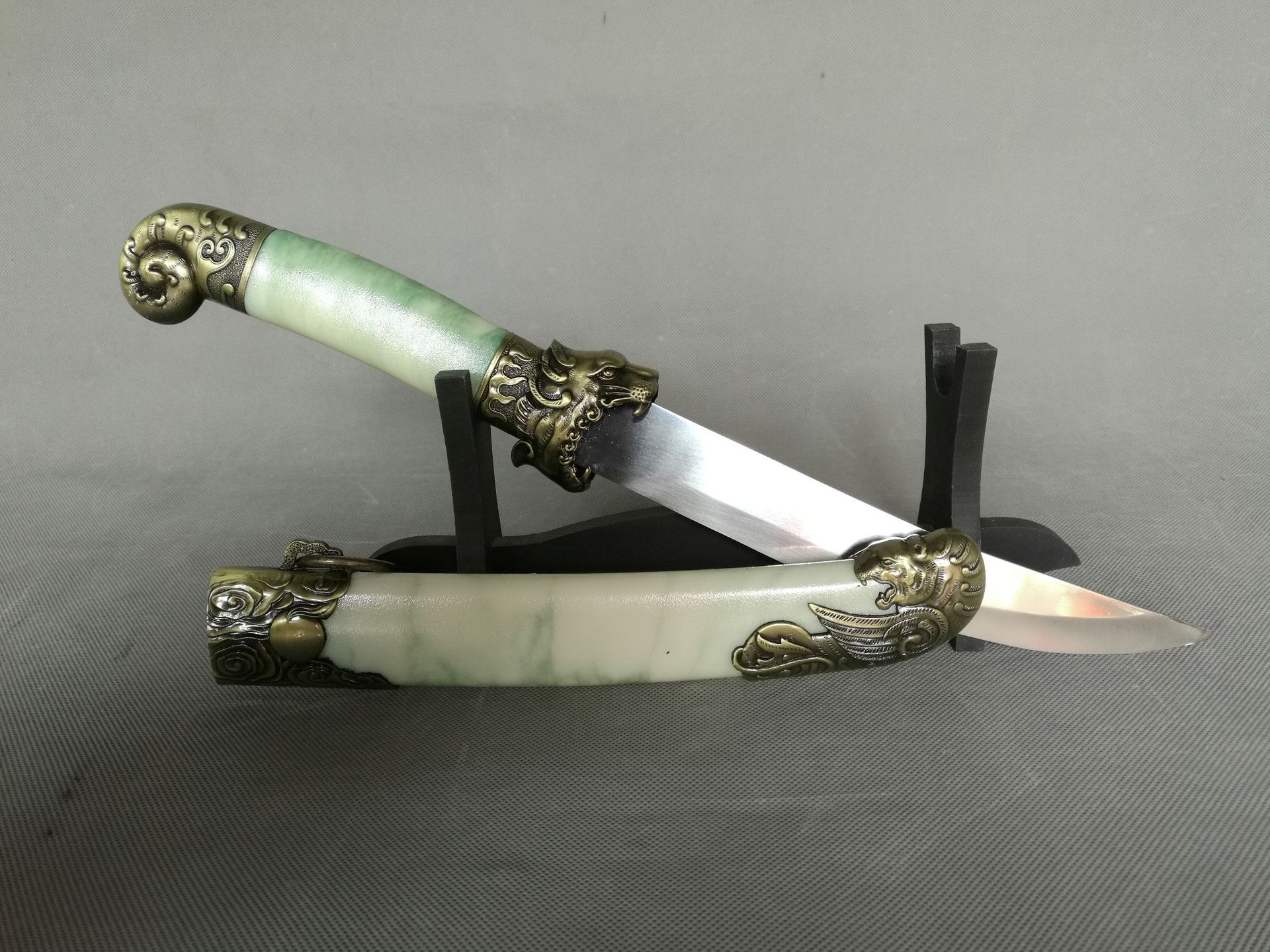 仿玉色虎头清刀4078