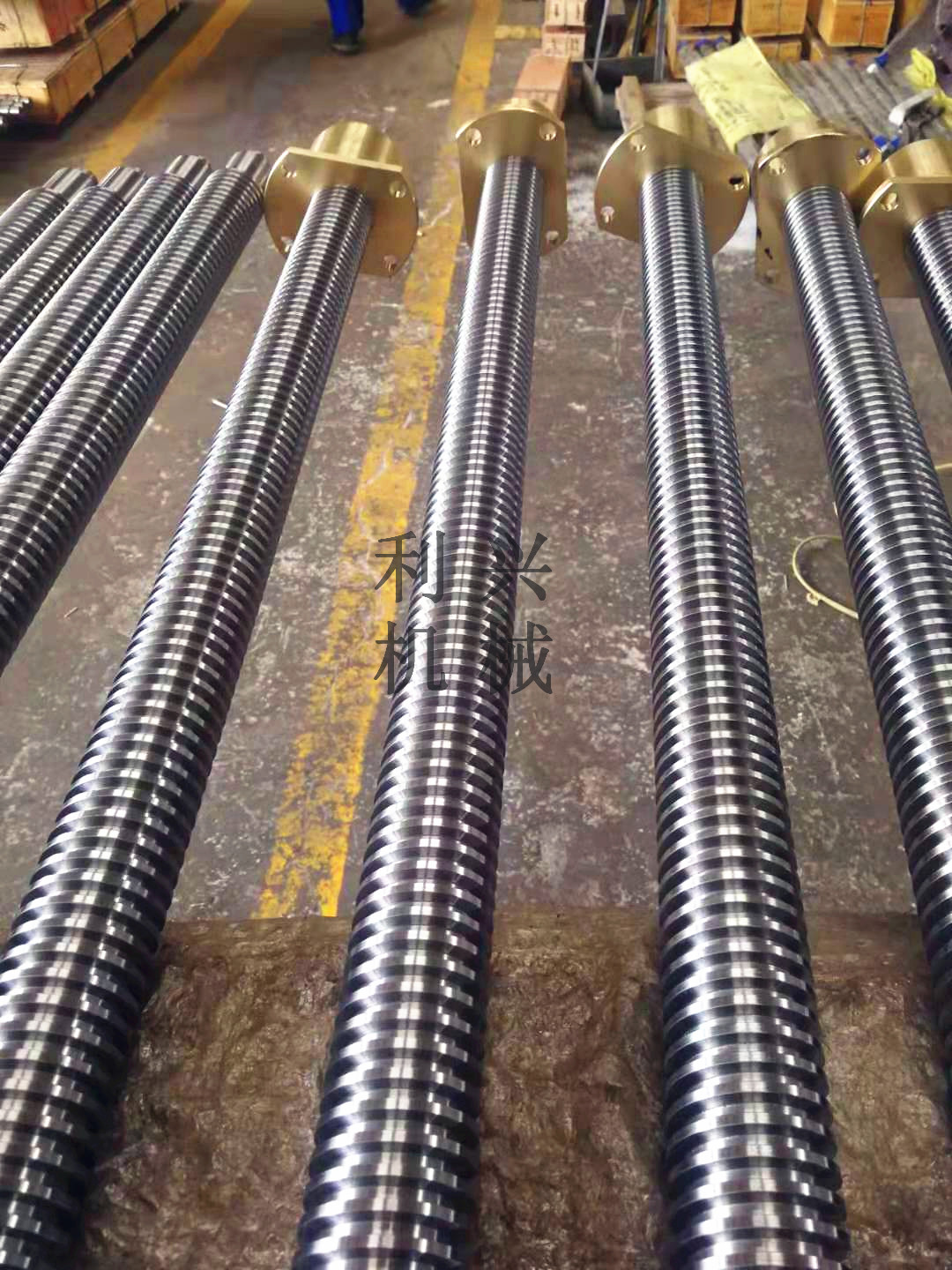 定做大型t型丝杠正反牙丝杆丝母加长18米对接丝杠大直径锯齿形