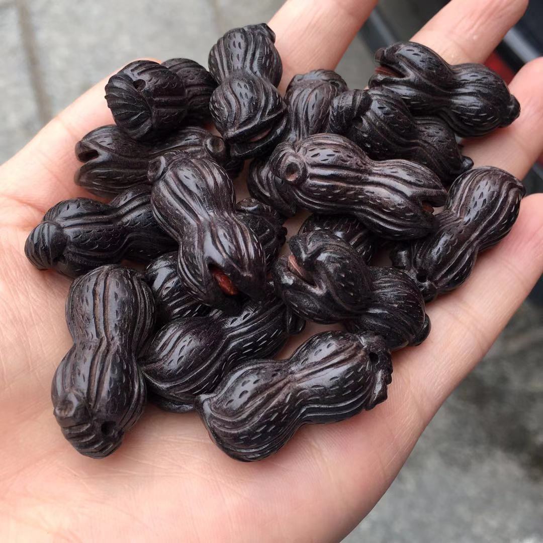 厂家供应黄杨木花生吊坠 黑檀木花生 黄杨木开心果