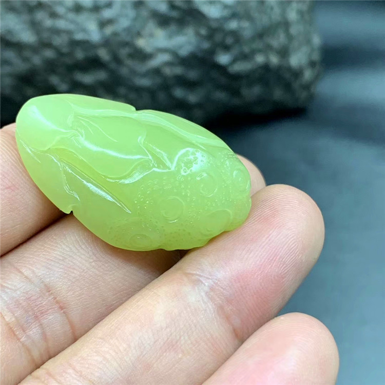 新疆和田玉若羌黄玉荷花挂件玉坠黄绿色黄口玉吊坠挂坠带证书