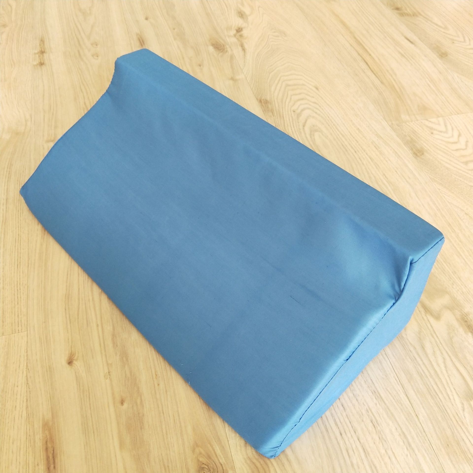 工厂批发r型翻身垫三角上肢侧身体位垫侧身海绵垫防褥疮三角枕