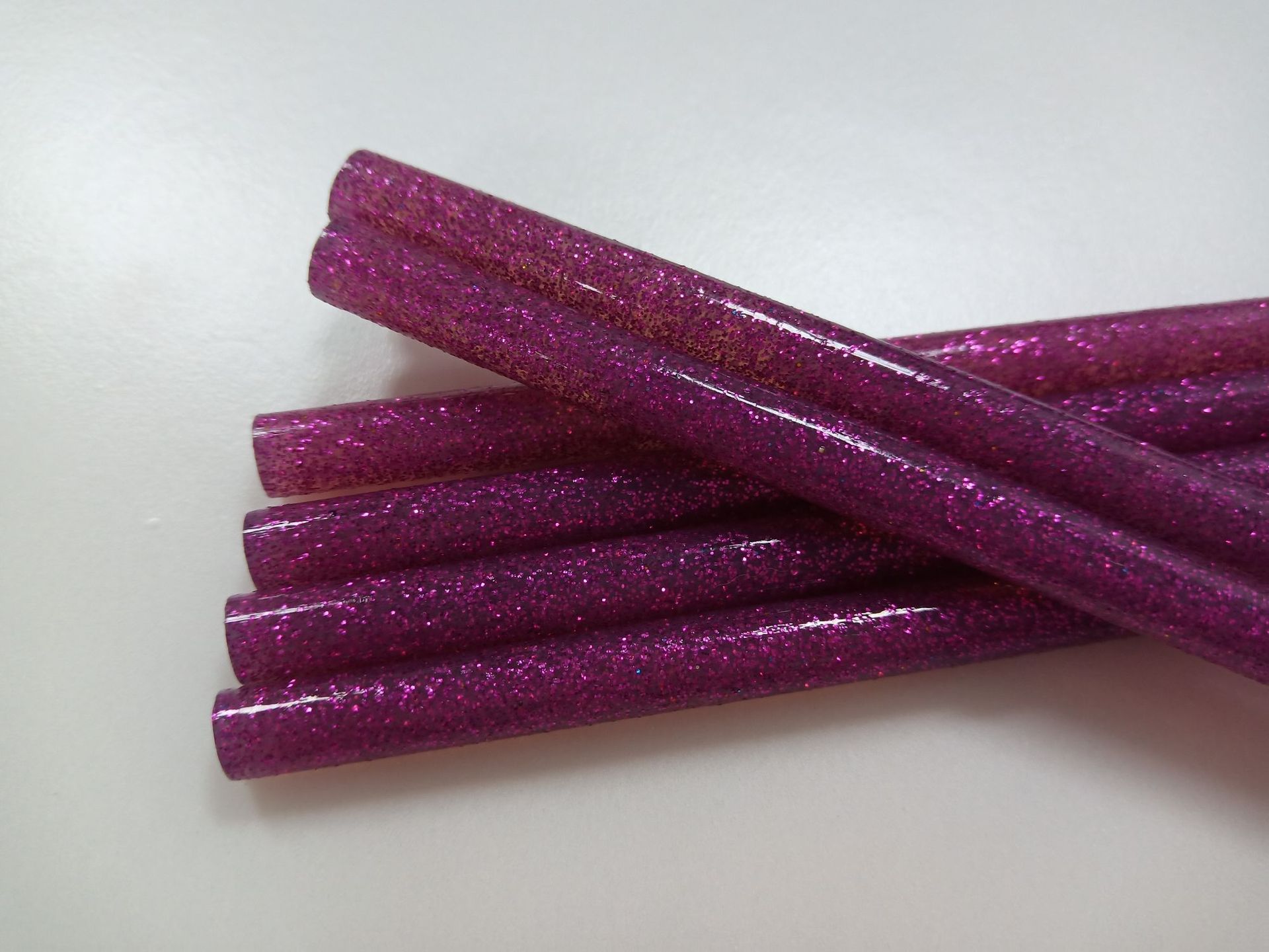 工厂批发闪光热熔胶棒7mm混色高粘热熔胶条金葱彩色热溶胶棒