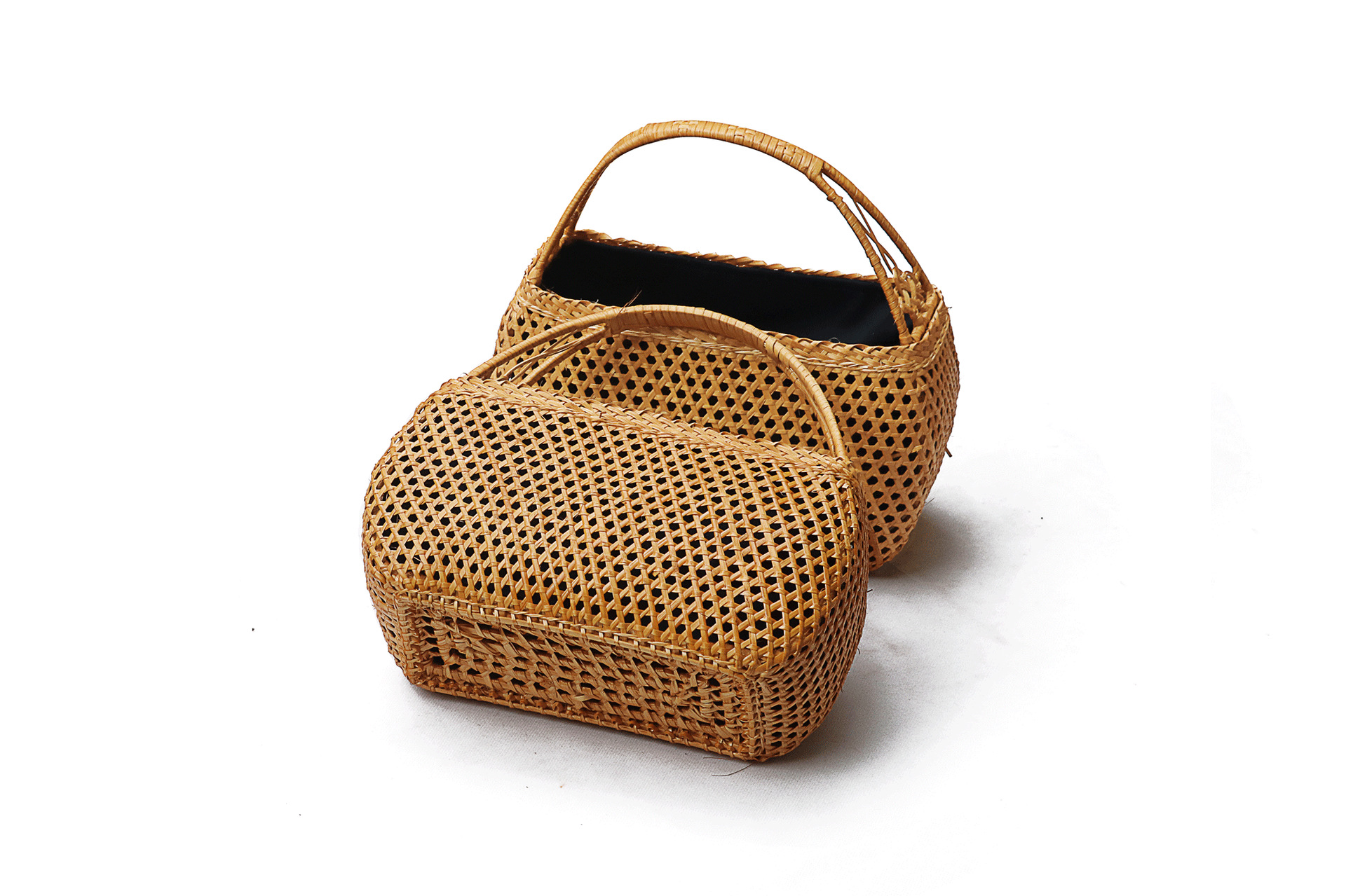 制作方法纯手工摆挂形式挂饰制作工艺编织类别几何形状产品编号手提