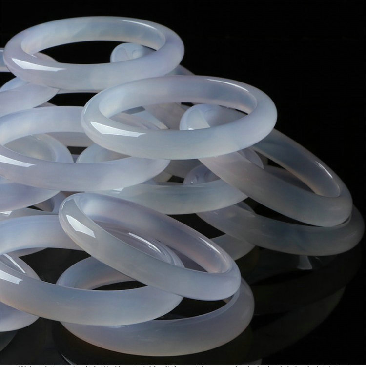 天然巴西原色无烧冰种白玉髓手镯 冰透白玛瑙玉手镯秀气时尚