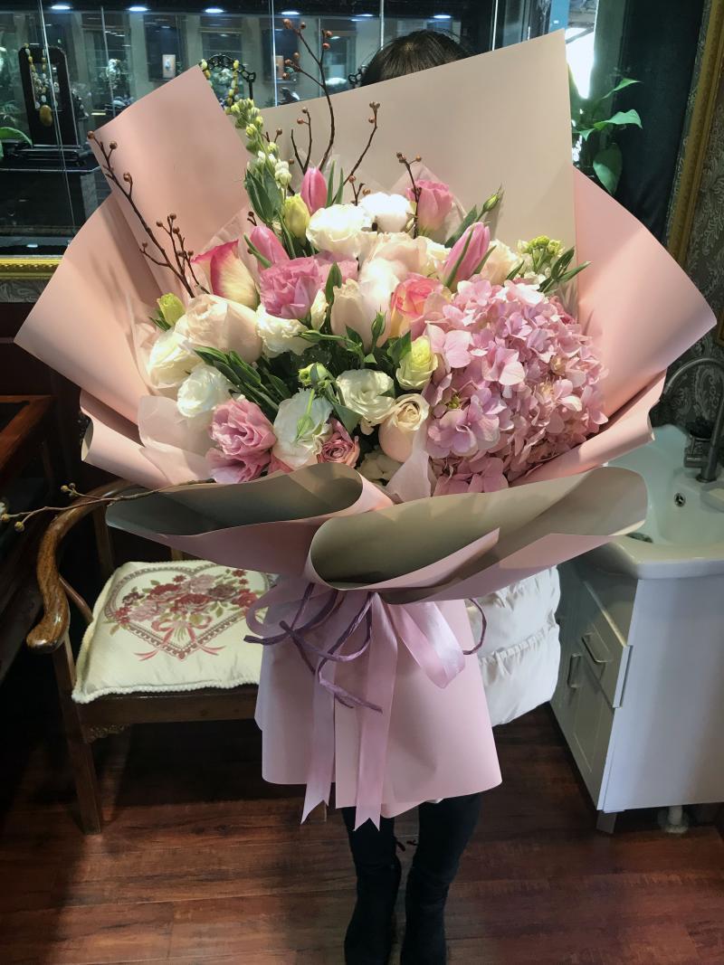 上海同城玫瑰速递情人节鲜花七夕绣球生日求婚玫瑰花束送女友闺蜜