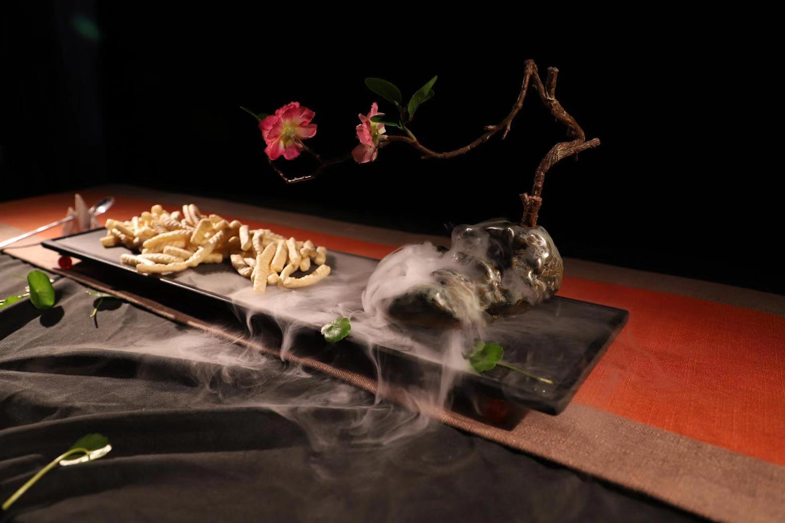干冰盘酒店意境菜专用餐盘原创高档会所创意个性会冒烟的干冰菜盘