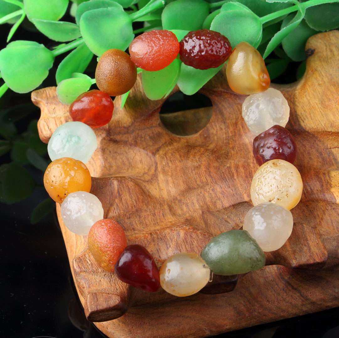 阿拉善玛瑙手链 葡萄干玛瑙 筋脉 糖心彩色玉石手链 民族特色