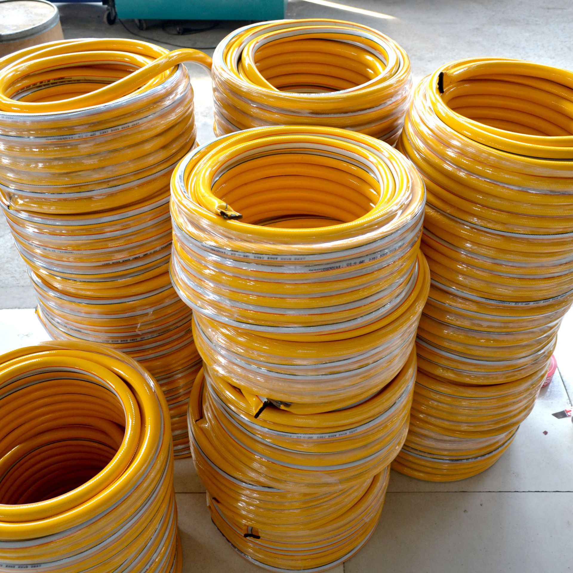 山东潍坊厂家pvc纤维增强黄色软管高压气管油管橡胶塑料高压水管