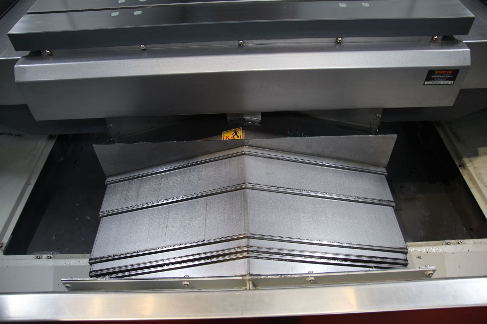 厂家定制直销钢板防护罩导轨精密钣金护罩数控车床钣金护罩