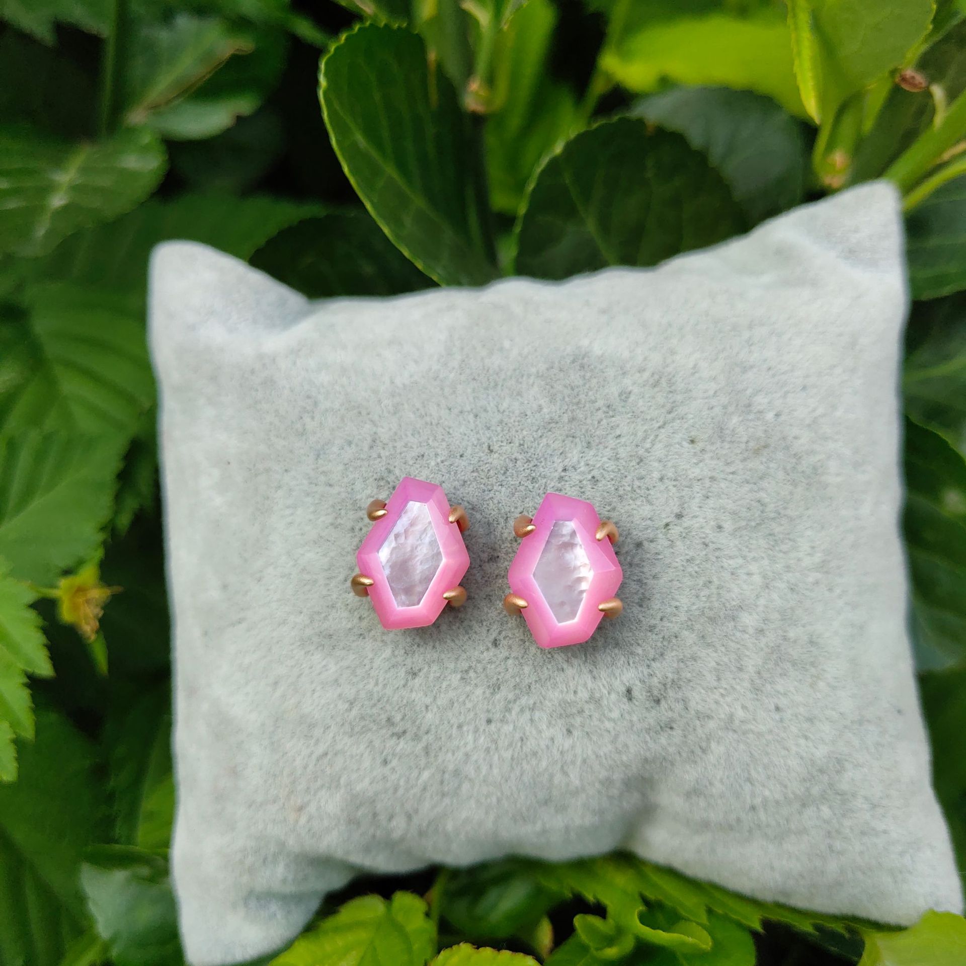 美国时尚饰品出口简约kend* s小号彩色贝壳天然石耳钉耳环 饰品女