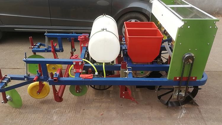 省人力效率型花生播种机 起垄施肥覆膜 膜上打孔免扣膜播种机