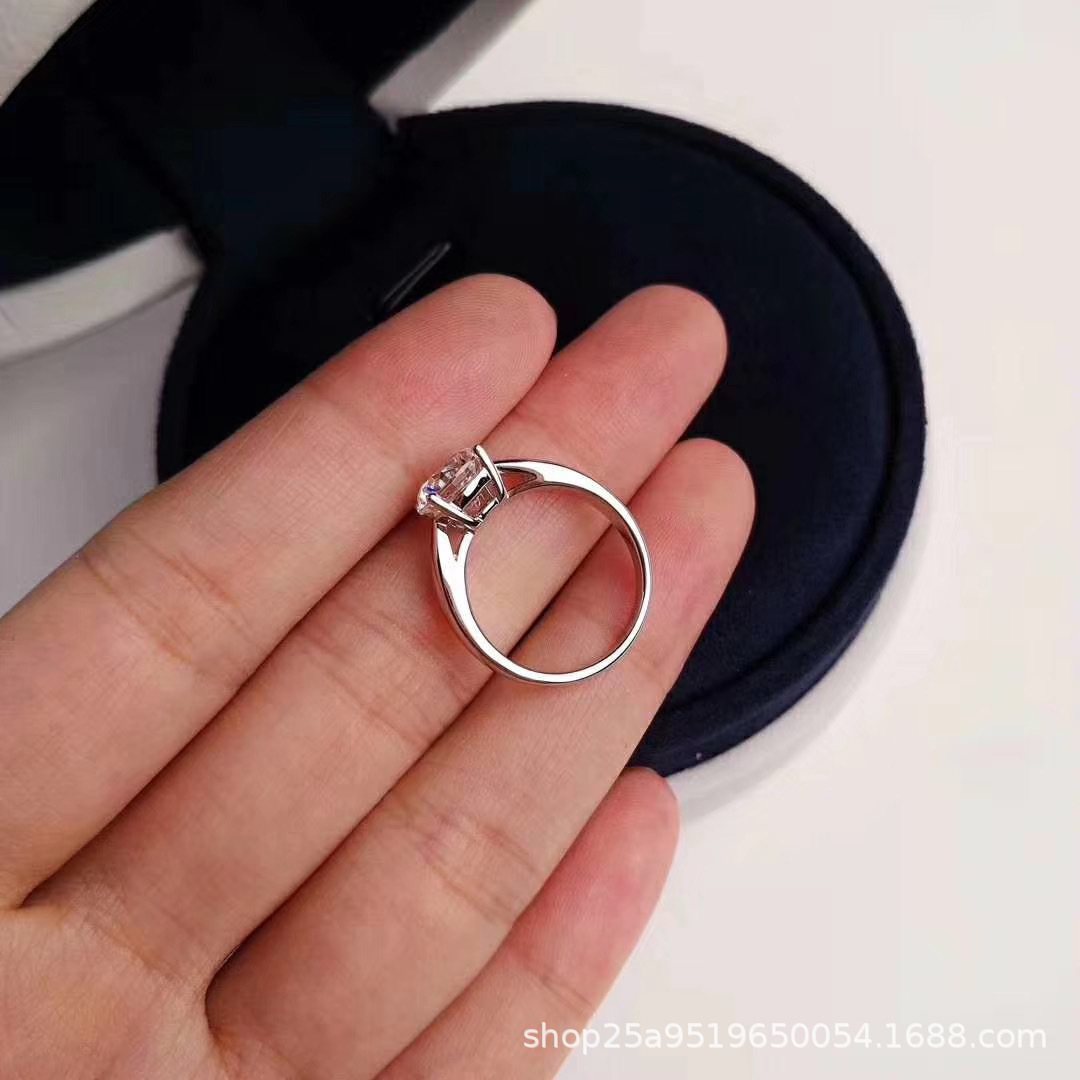 哈莫尼钻戒s925银包k金群镶闪耀钻戒结婚戒指1.5克拉四爪钻石女戒