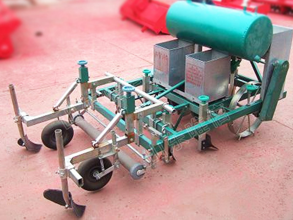 花生覆膜机,小型花生播种覆膜机,农用多功能机具