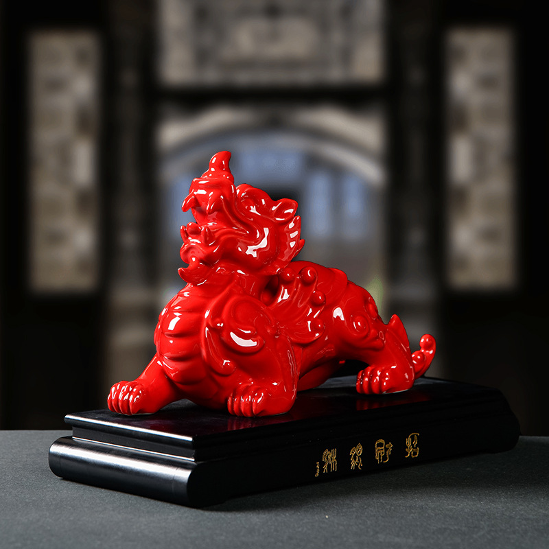 中国红招财貔貅陶瓷摆件招财家居客厅装饰品风水公司店铺开业礼品