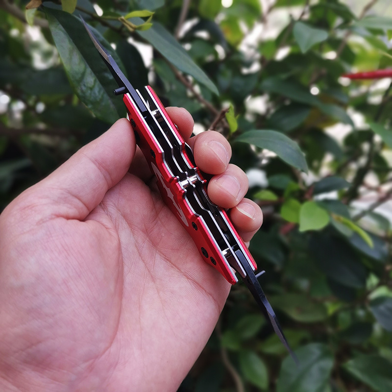 厂家直供 蝙蝠工具刀 刀具户外 折叠刀 迷你小刀 蝙蝠折刀 双开刃