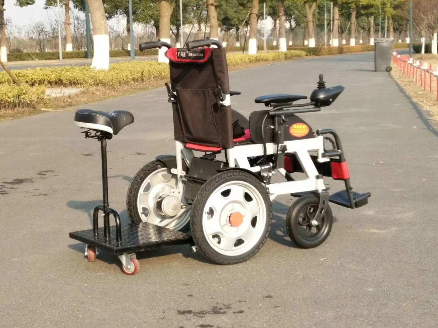 工厂直销电动轮椅车残疾人轮椅车折叠电动轮椅车老年代步车轮椅车