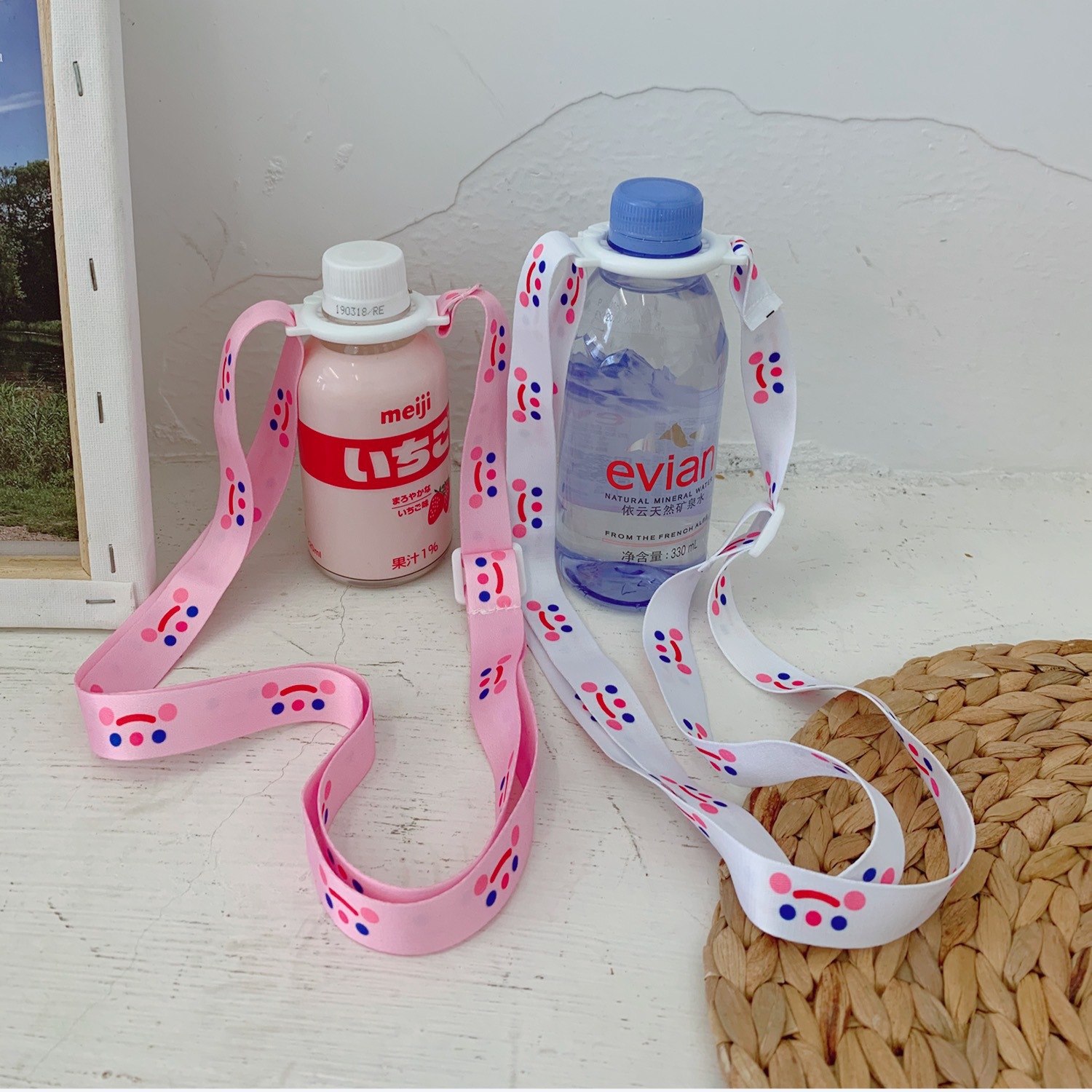 日系可爱矿泉水饮料瓶水背带少女心出行便携水背带水杯扣挂绳背带
