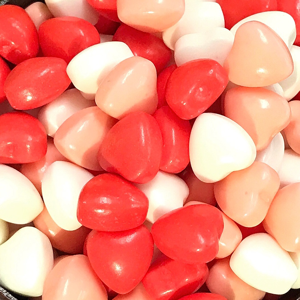 红色三色心形糖果2.5kg压片糖果散装批发水果糖儿童零食 休闲食品