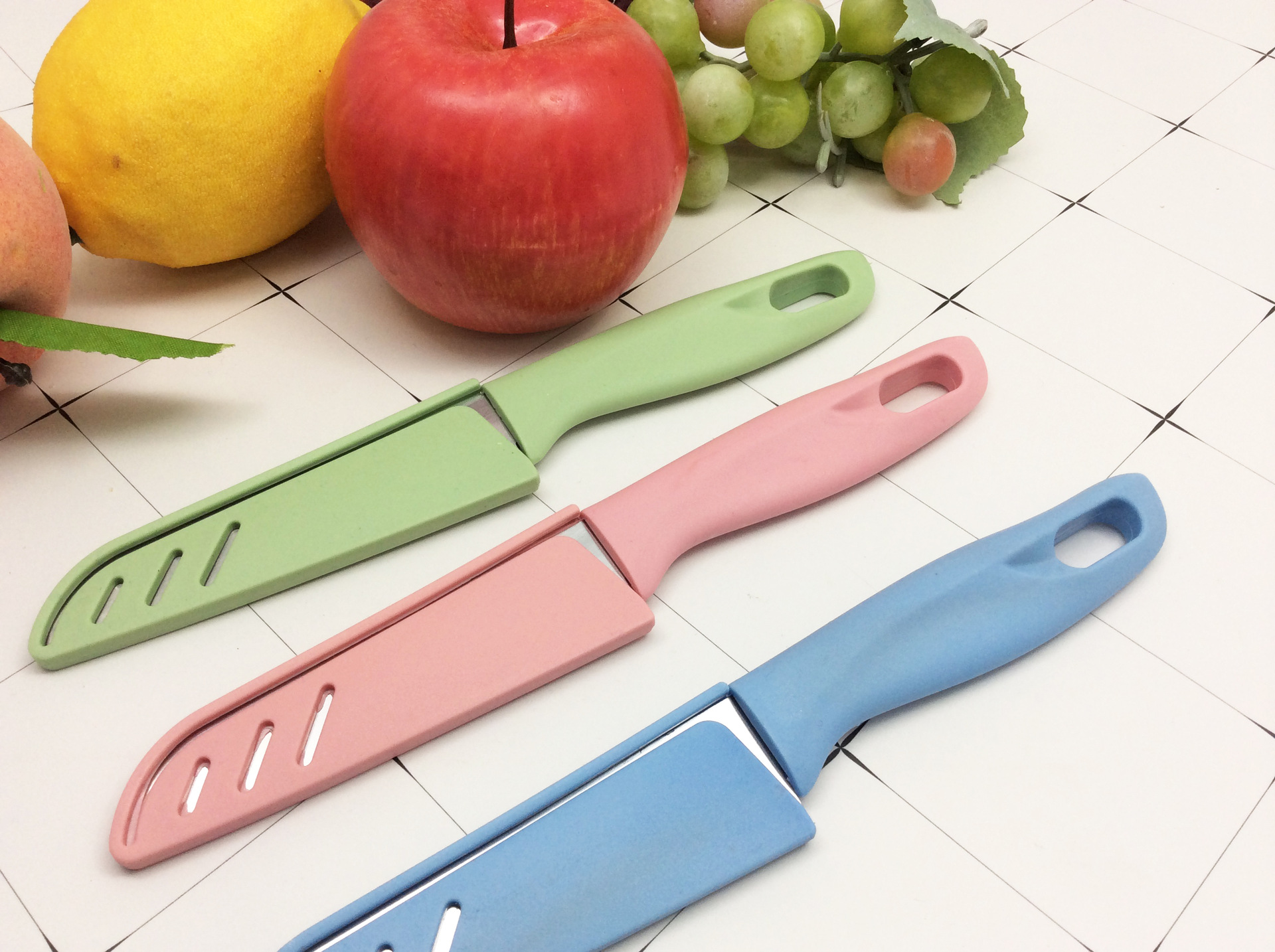 北欧三色水果刀削皮刀家居厨房刀具便携式水果刀切菜刀厂家直销