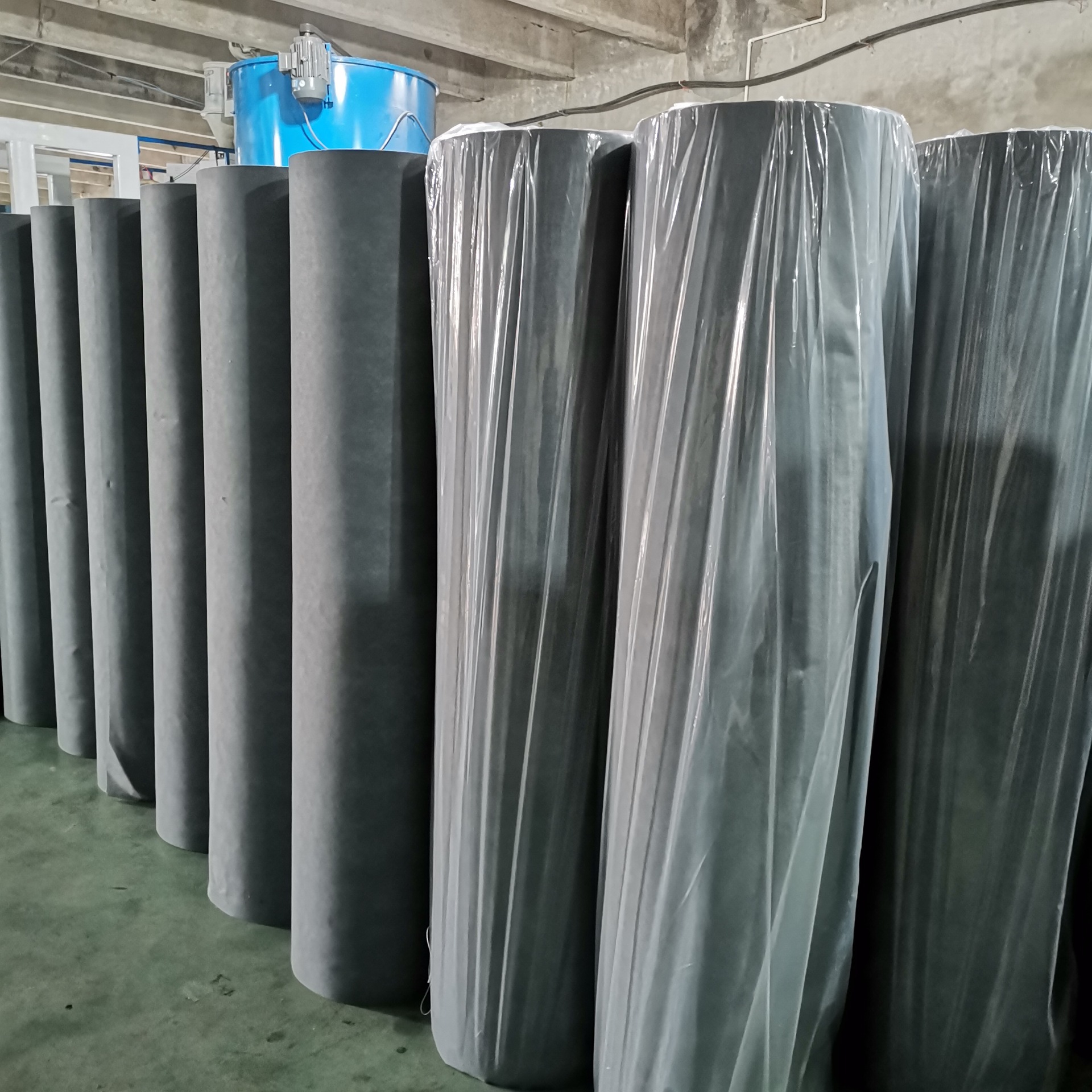 厂家销售建筑屋面阻燃防水透气膜防潮隔汽膜 隔气膜