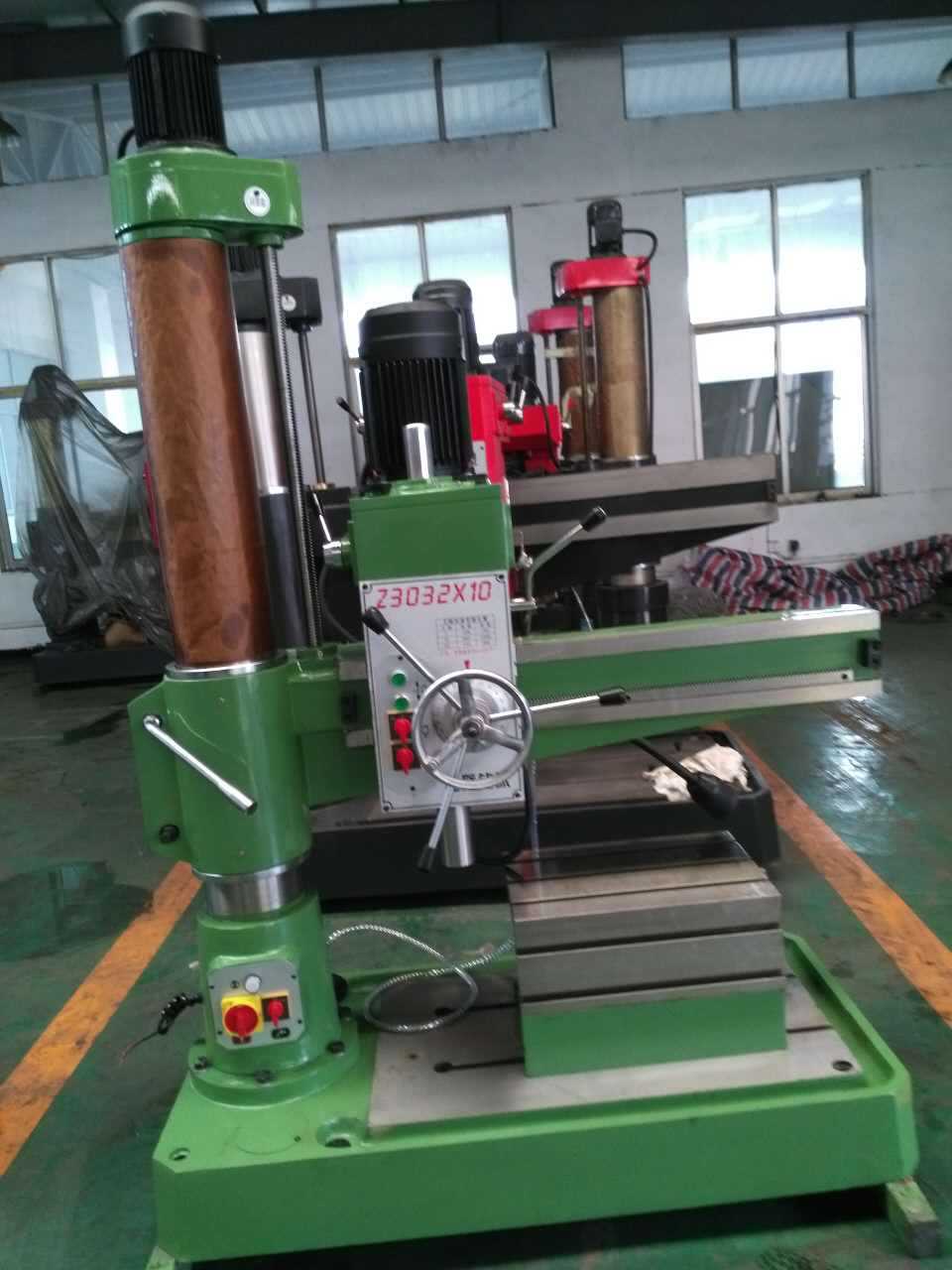 推荐摇臂钻床z3032x10钻床小型手动进刀3032机械摇臂钻床功能