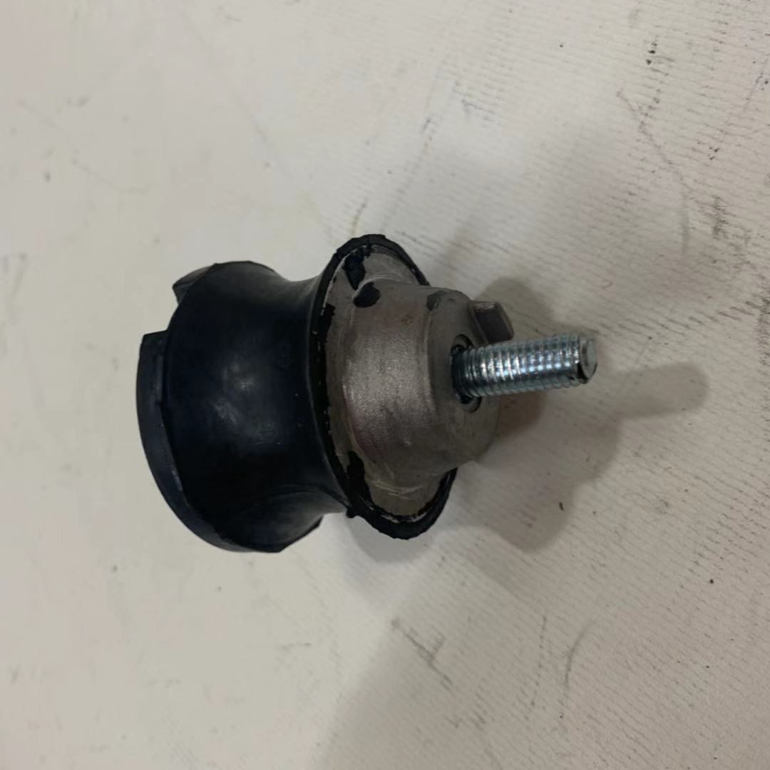 变速箱支撑胶垫 波箱吊胶 适用于宝马e34 e32 24711131663
