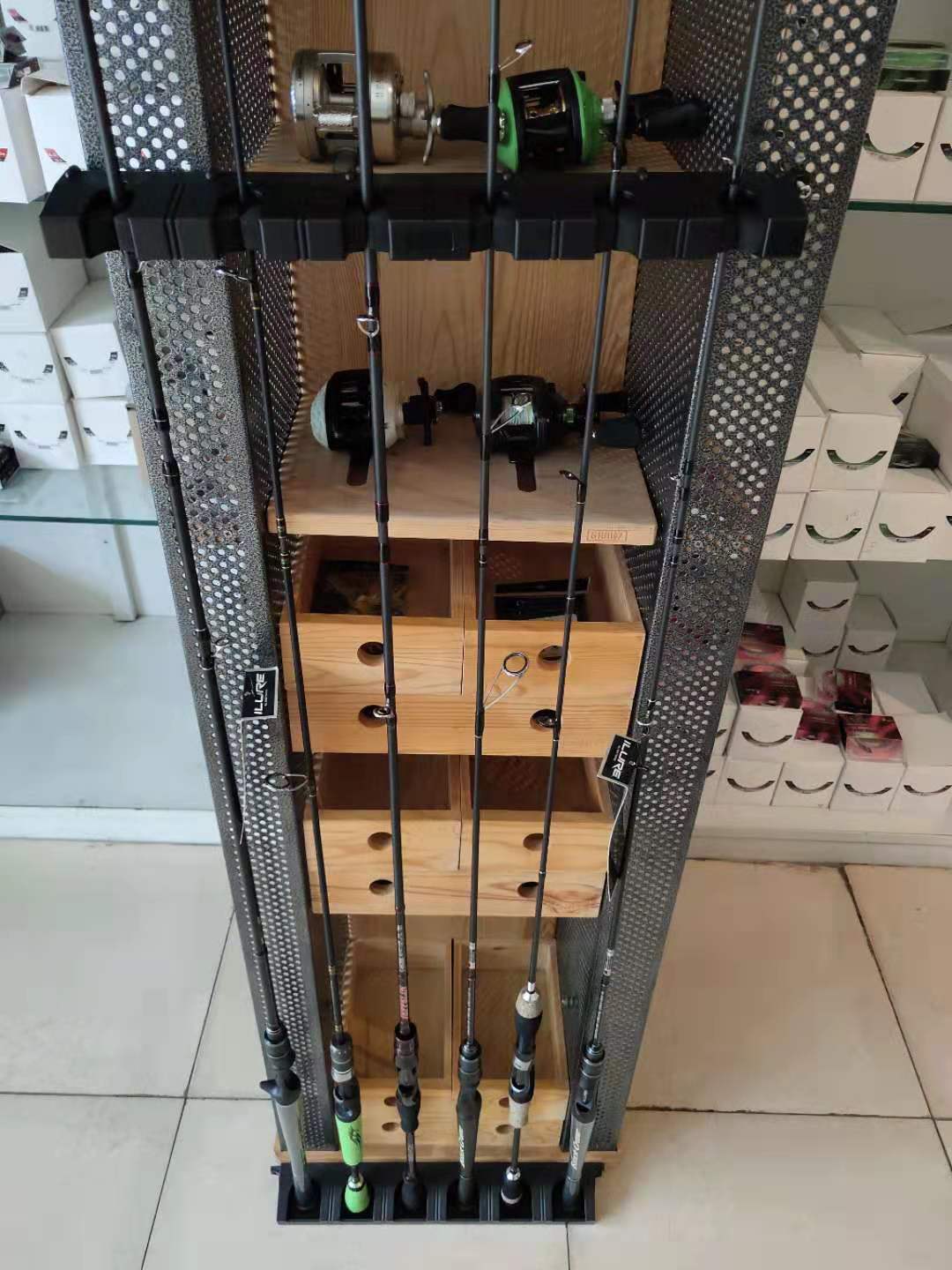 厂家路亚竿鱼竿展示架摆放鱼杆架家用壁挂式陈列架立式墙壁固定架