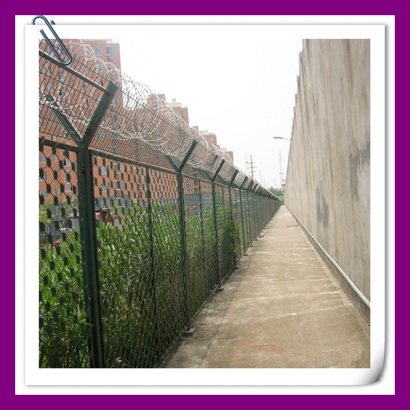 监狱护栏网防攀爬看守所高墙围墙钢网墙y型柱机场围界框架隔离栅