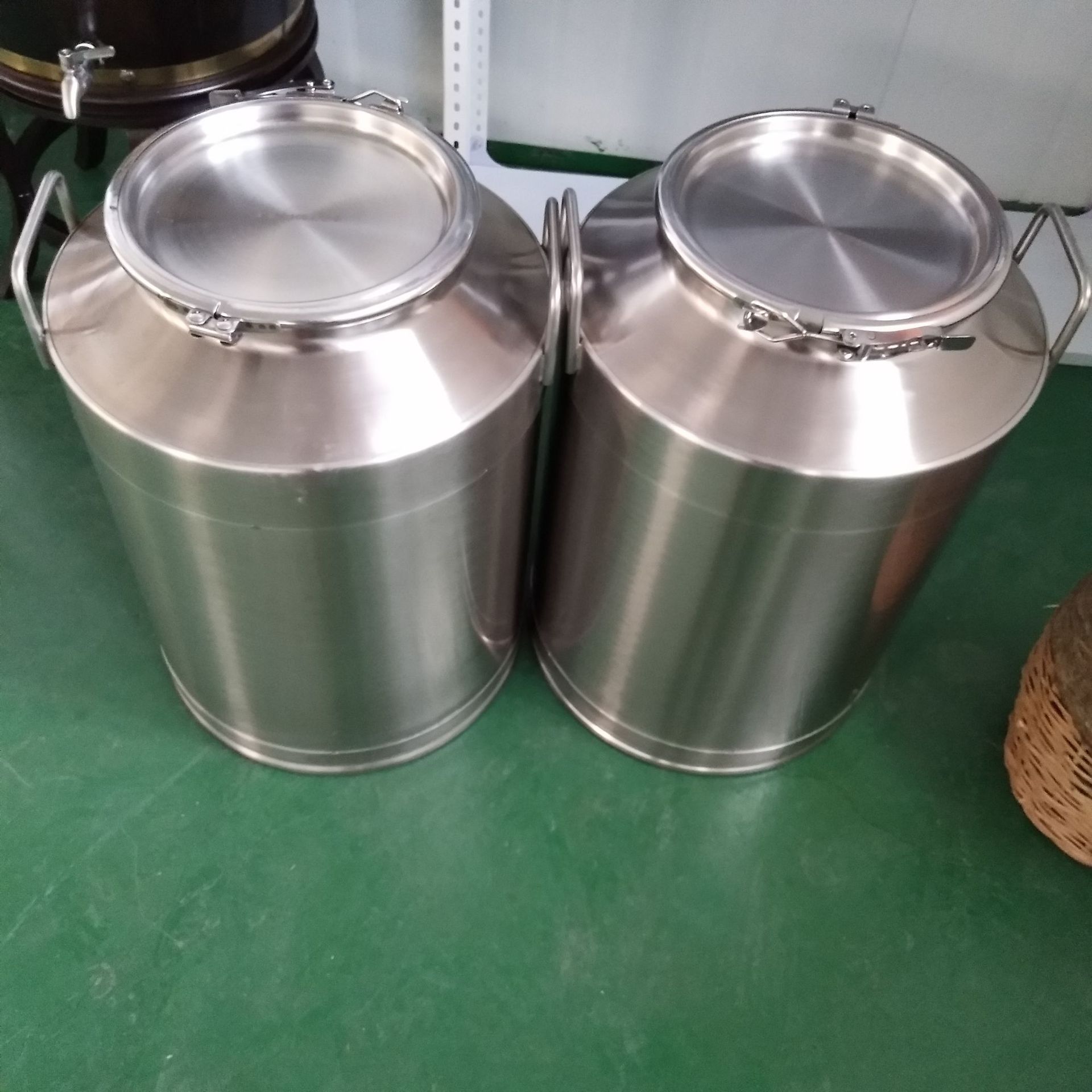 304不锈钢接酒桶 牛奶储存密封罐 不锈钢散酒罐 液体储存罐