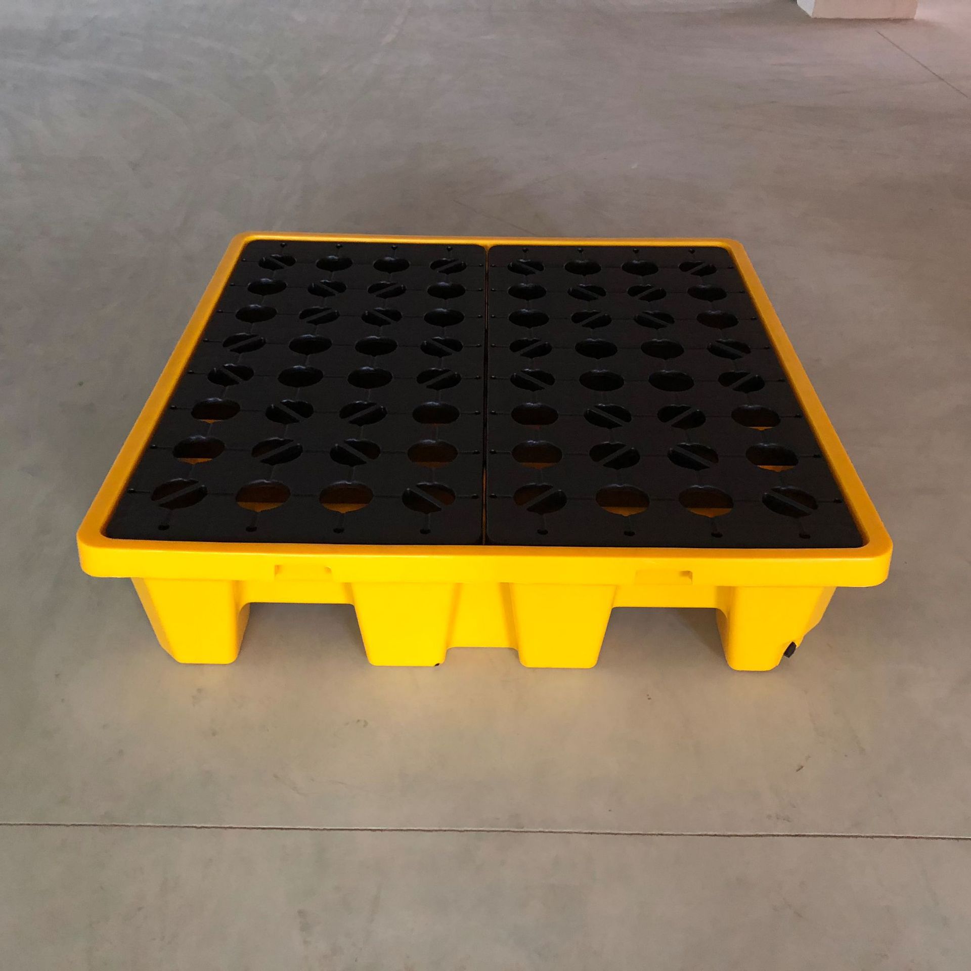 厂家批发防渗漏托盘化学用品防泄漏托盘油桶盛漏栈板防溢平台