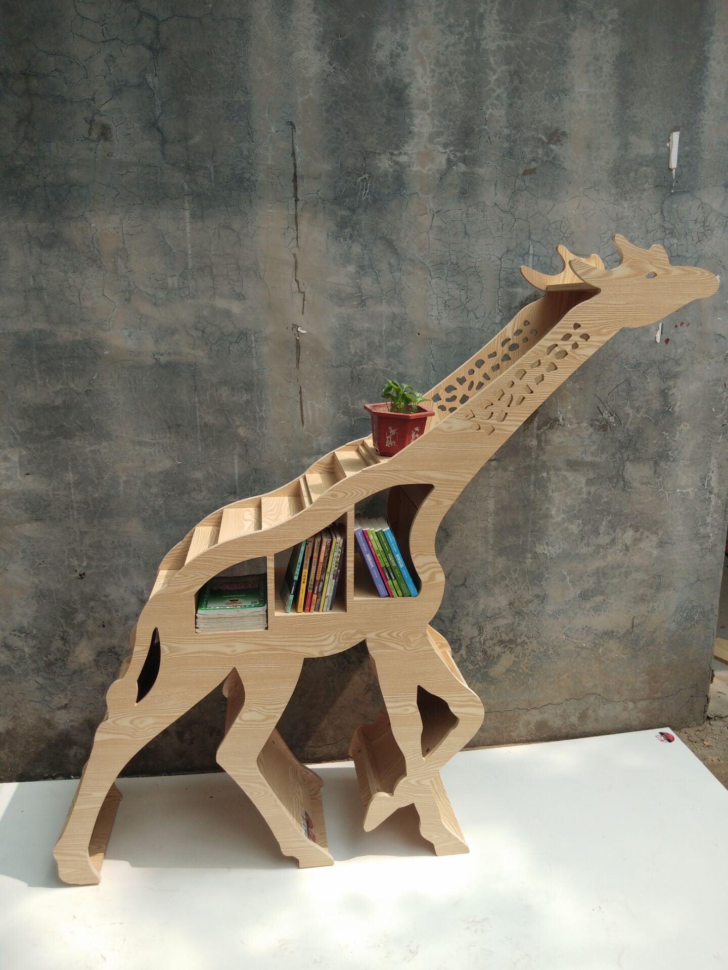 长颈鹿储物架动物造型收纳架新创意鹿书架样板房软装橱窗落地摆件