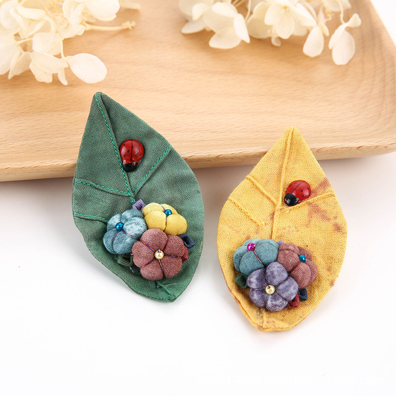 高档韩版布艺树叶花朵胸花 手工胸针装饰品 热卖服装配饰领针