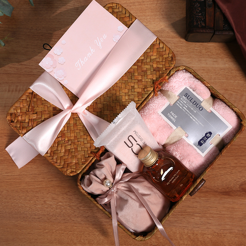 结婚手工草编礼盒婚礼实用走心伴手礼女伴娘伴郎姐妹生日礼物创意