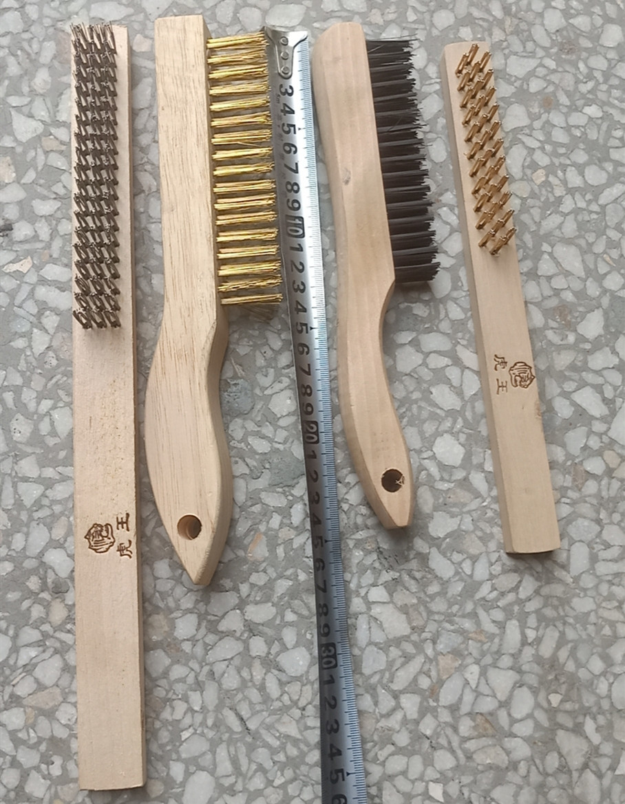 厂家销售钢丝刷 长条钢丝刷除锈不锈钢工业刷 外贸长条木柄钢丝刷