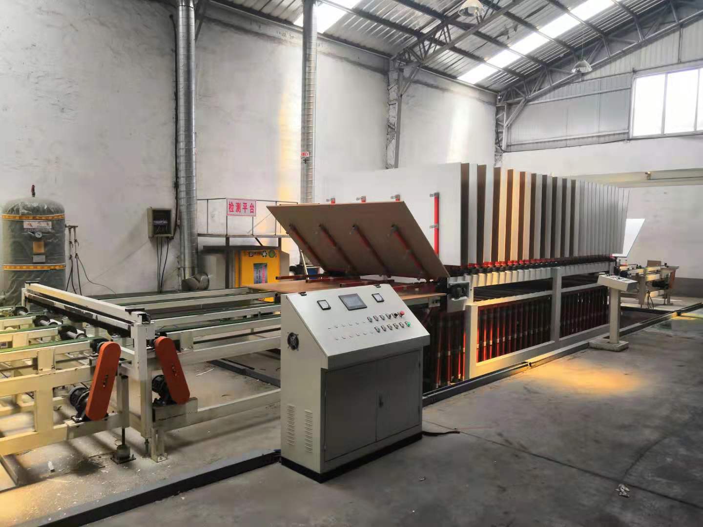 厂家直销 中密度板 三聚氰胺贴面板18mm雕刻版 橱柜门板 镂洗板