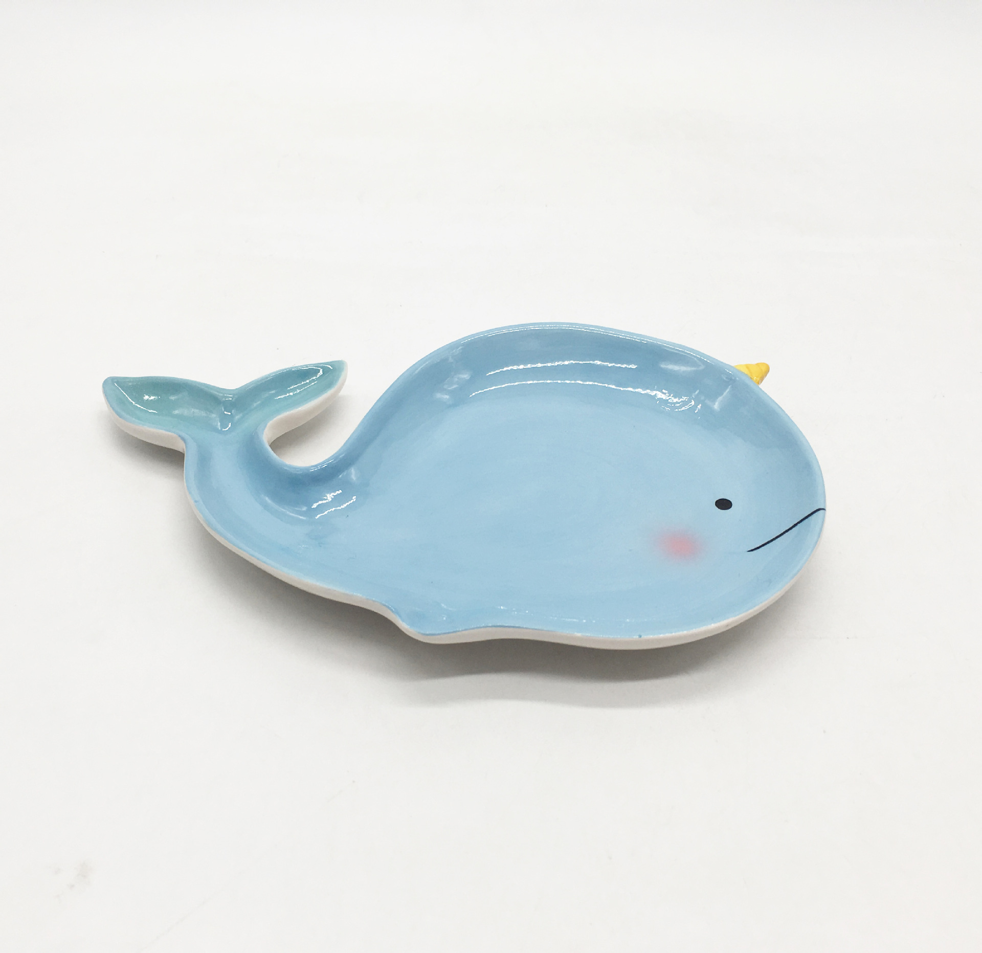 陶瓷独角鲸3d盘子个性鲸鱼样式糖果盘彩绘陶瓷海洋动物造型点心盘