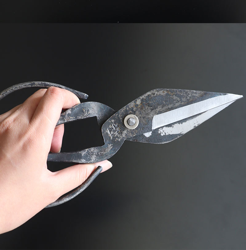 纯手工锻打大剪刀铁皮杀鸡甲鱼剪强力厨房老式铁剪刀橡胶皮革羊毛