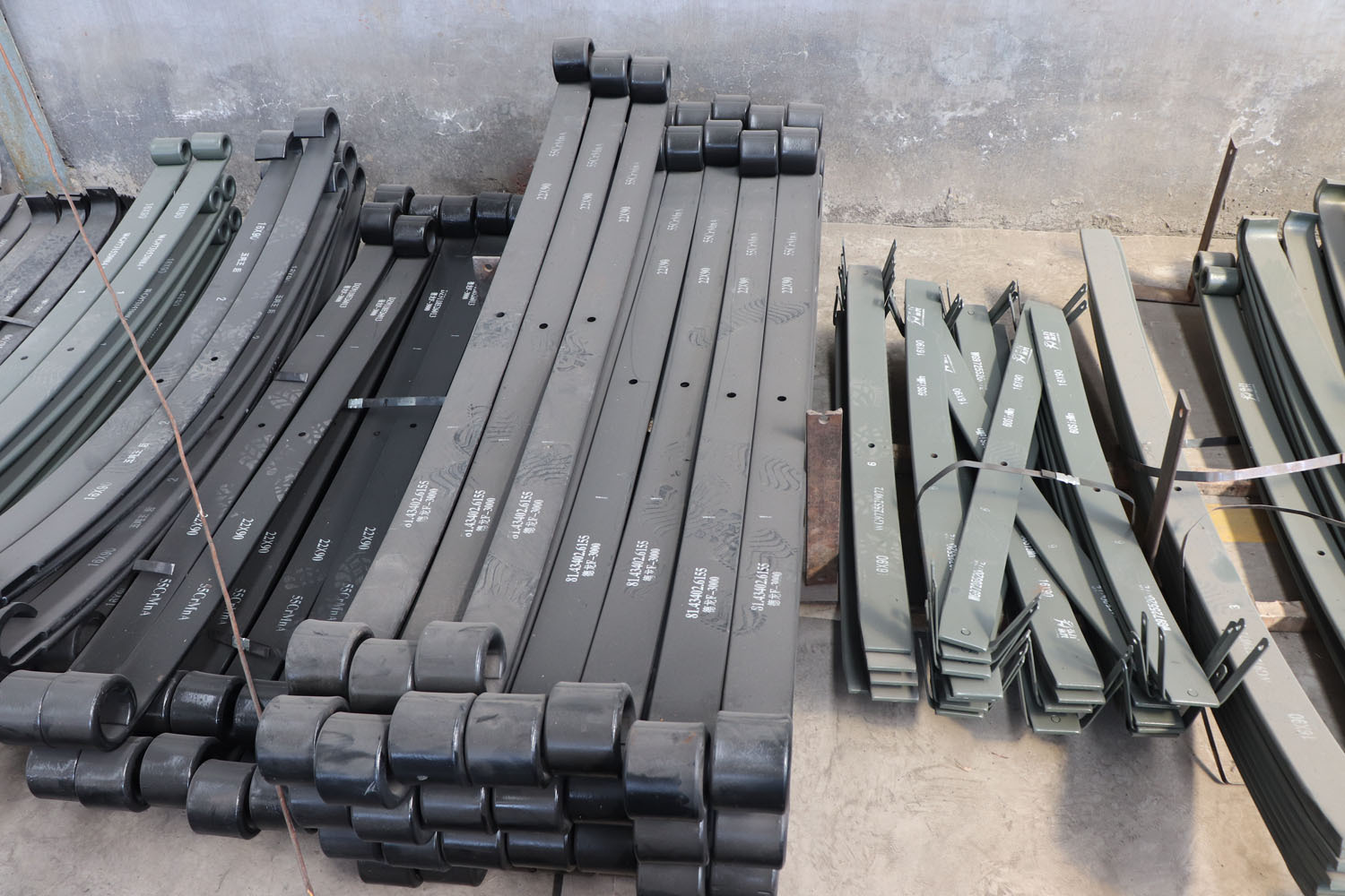 淄博弘力汽车配件弹板弹簧 定制汽车50crva汽车弹簧钢板