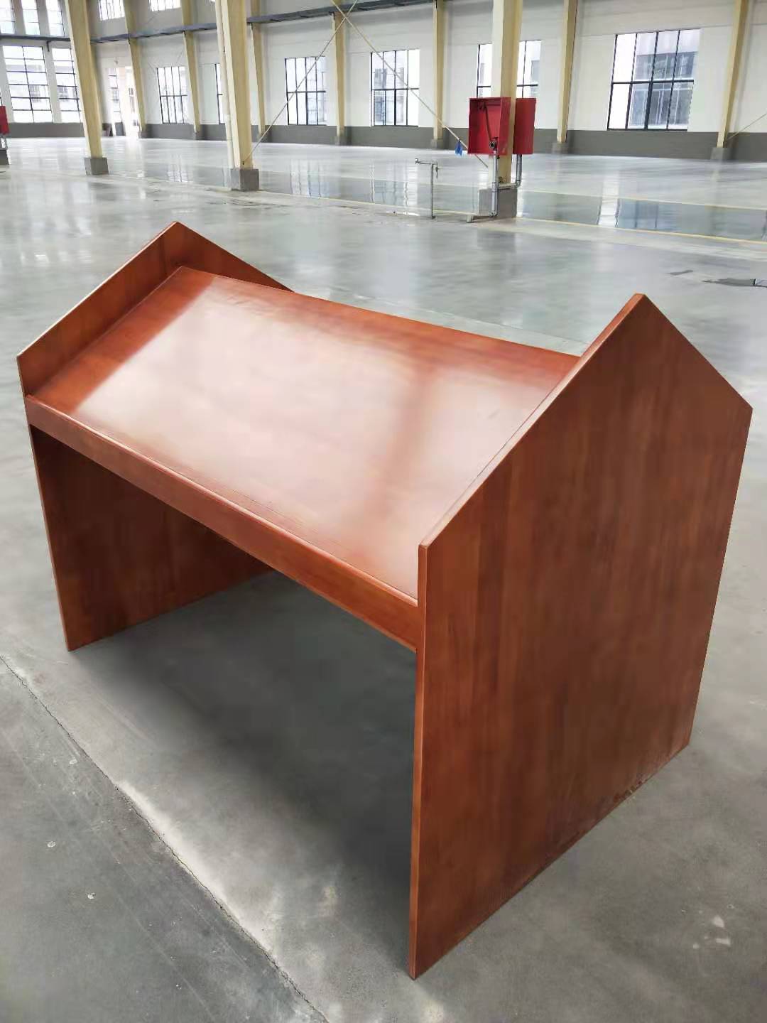 斜面报刊阅读桌 橡胶木实木斜面阅读桌 图书馆斜面阅读桌厂家定制