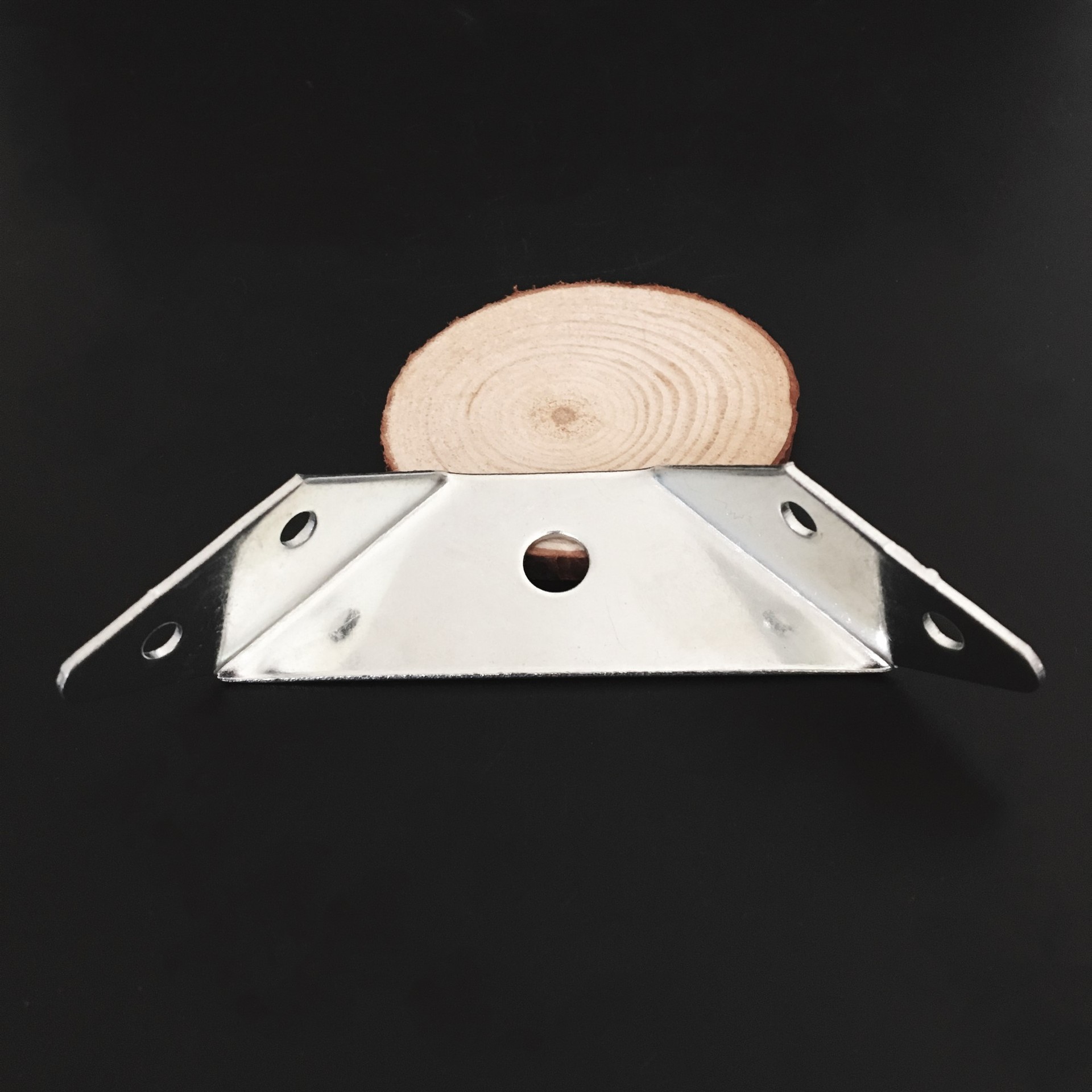 厂家直销 三面固定床角撑 镀锌三角厚吊码吊柜角码橱柜连接件批发