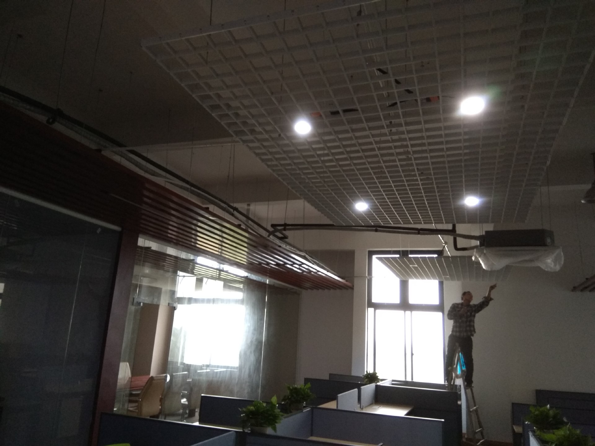 上海工厂吊顶松江办公室玻璃隔断车墩车间改造叶榭无尘车间隔墙