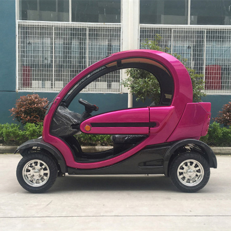 小型四轮城市老年电动代步车工厂直销新能源轿车长续航送头盔