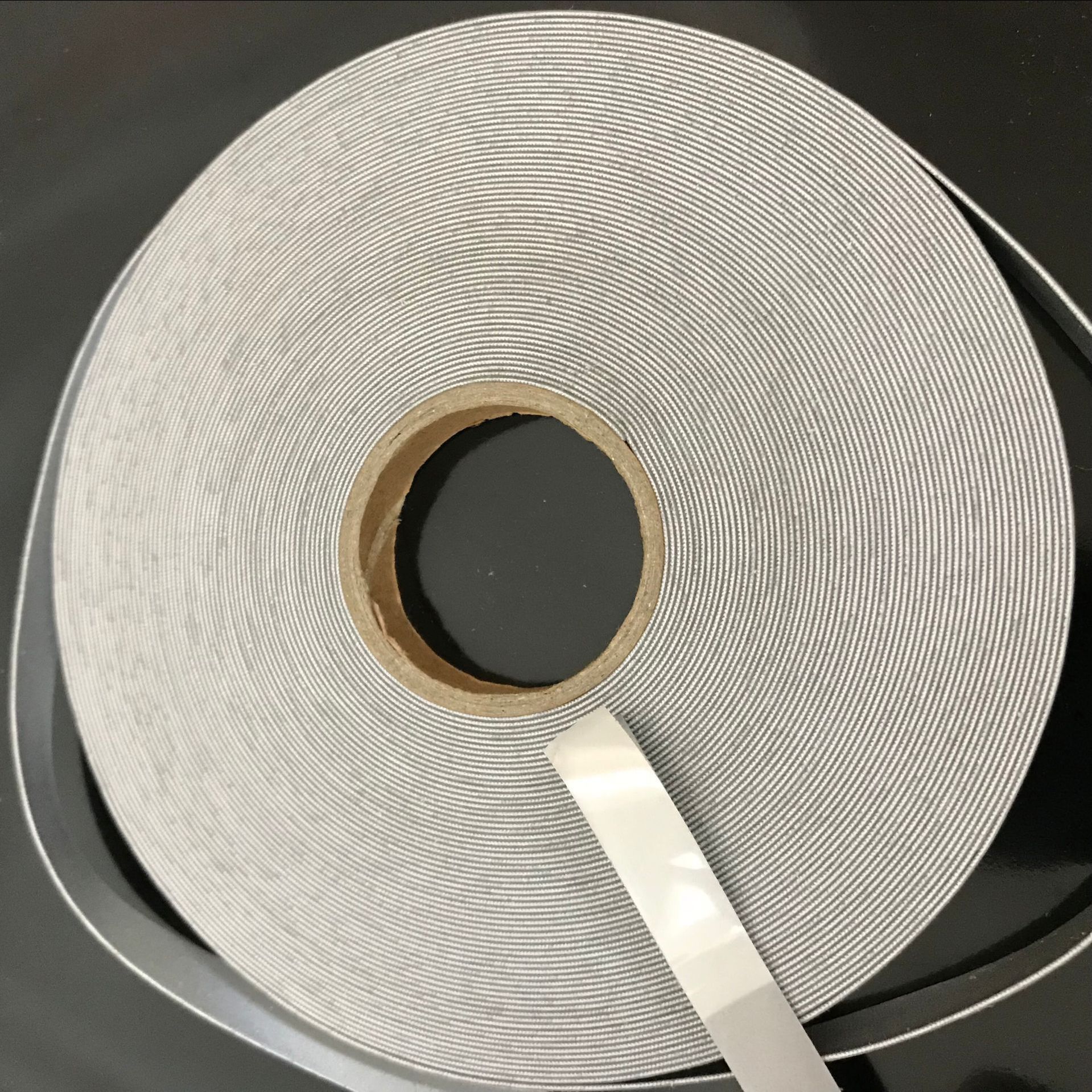 黑灰色反光织带 反光衣面料 服装反光布条 户外反光布 背包反光带