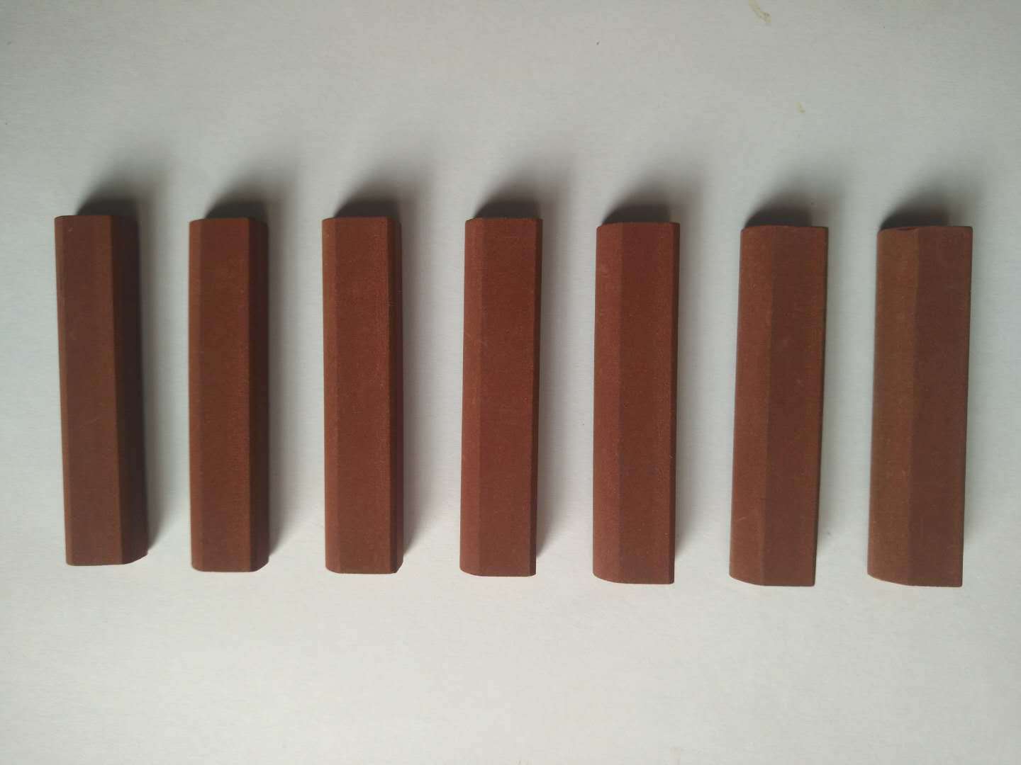 供应纤维油石,白刚玉油石,碳化硅油石,软木油石