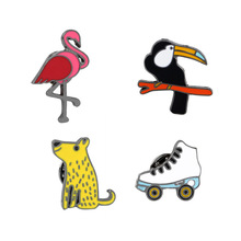 TEMU亚马逊卡通创意热销胸针烈火鸟啄木鸟溜冰鞋大黄狗胸针套装