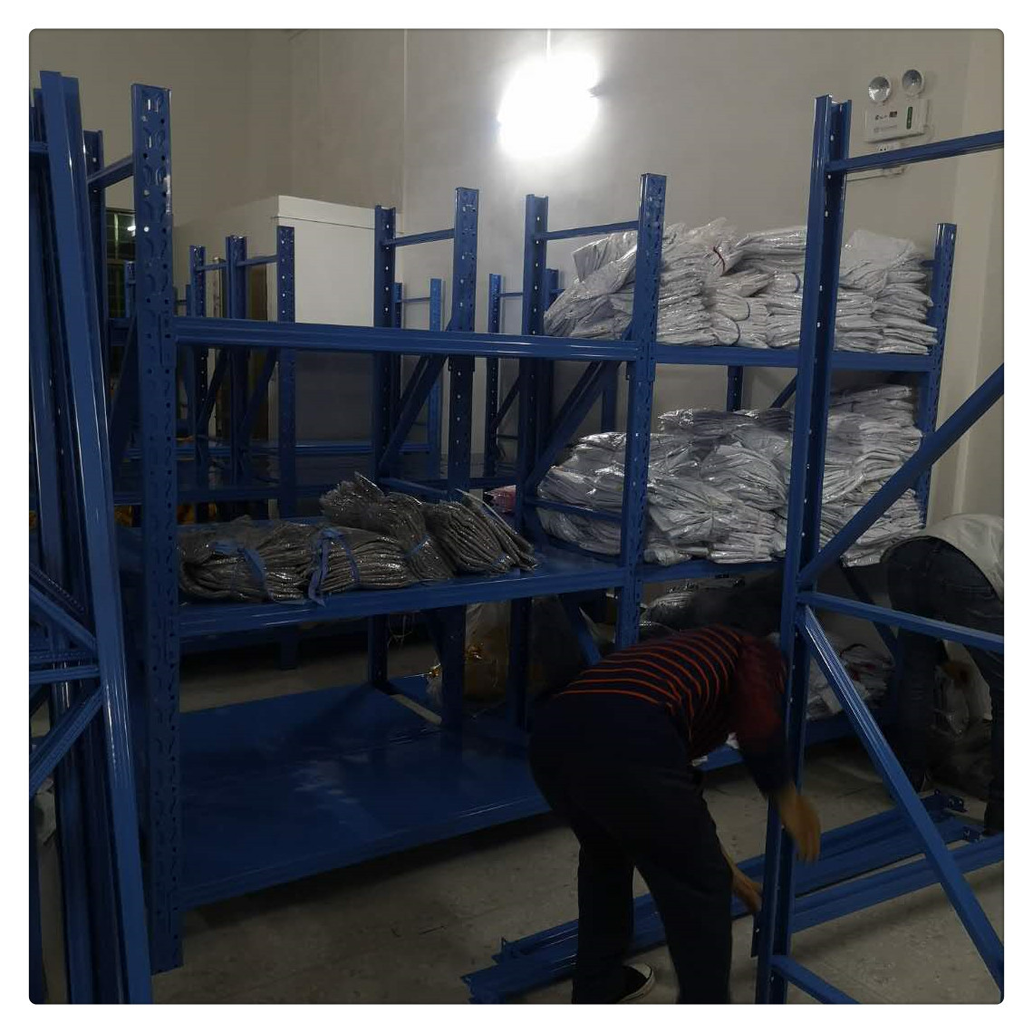 供应布匹服装货架标准规格仓库货架衣服鞋帽子存储整理架厂家直销