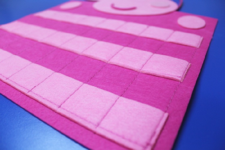 健康记录晨检袋幼儿园卡通卡进区考勤挂袋非套装无纺布插卡牌社交