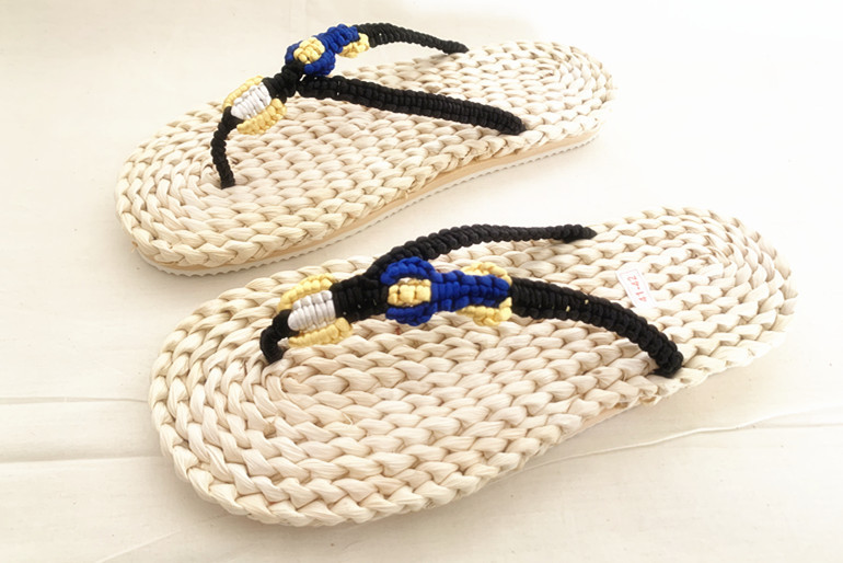 纯手工编织玉米皮草鞋凉鞋人字拖男士情侣地摊景区居家休闲按摩