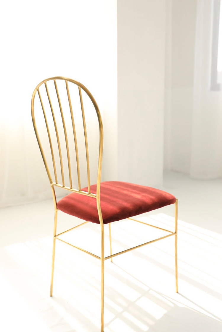 北欧设计师简约现代轻奢复古化妆椅子荷兰丝绒梳妆台靠背餐椅