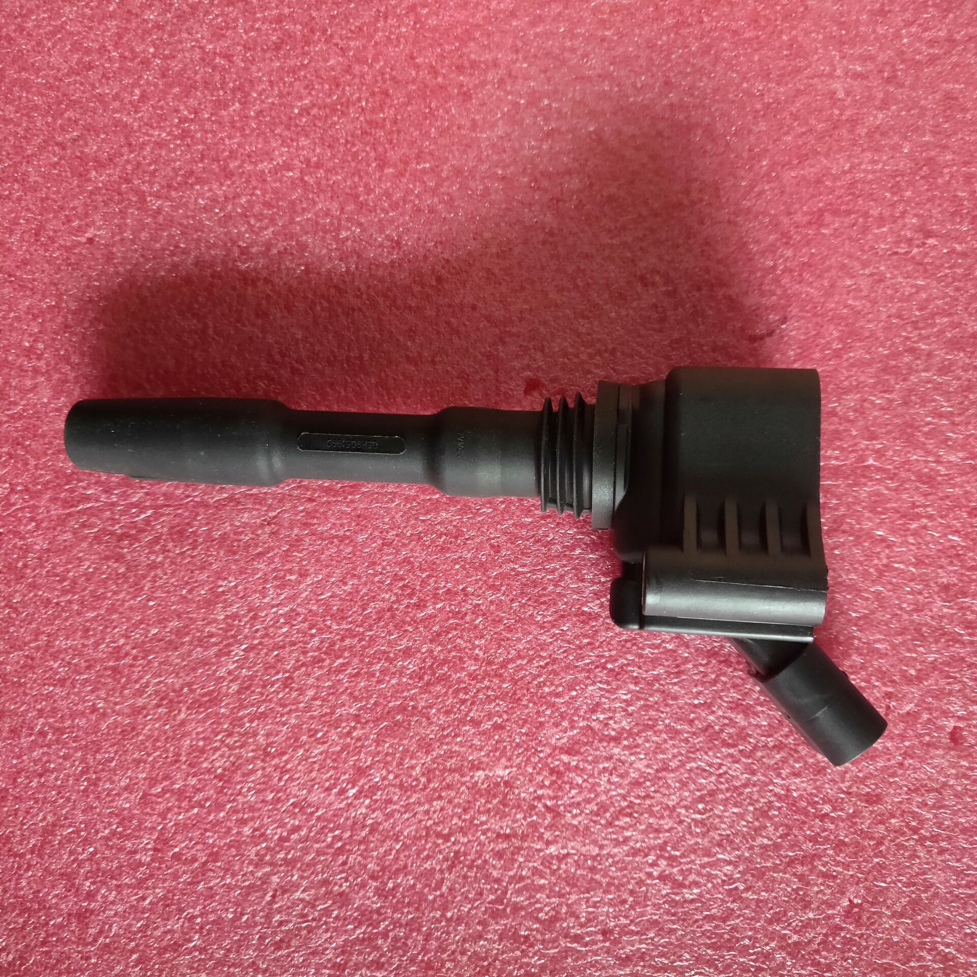 适用大众新桑塔纳新捷达新速腾点火线圈汽车高压包04e 905 110 c